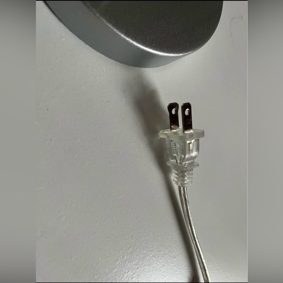 Star Wars Millennium Falcon table top plug in lamp - Picture 7 of 7